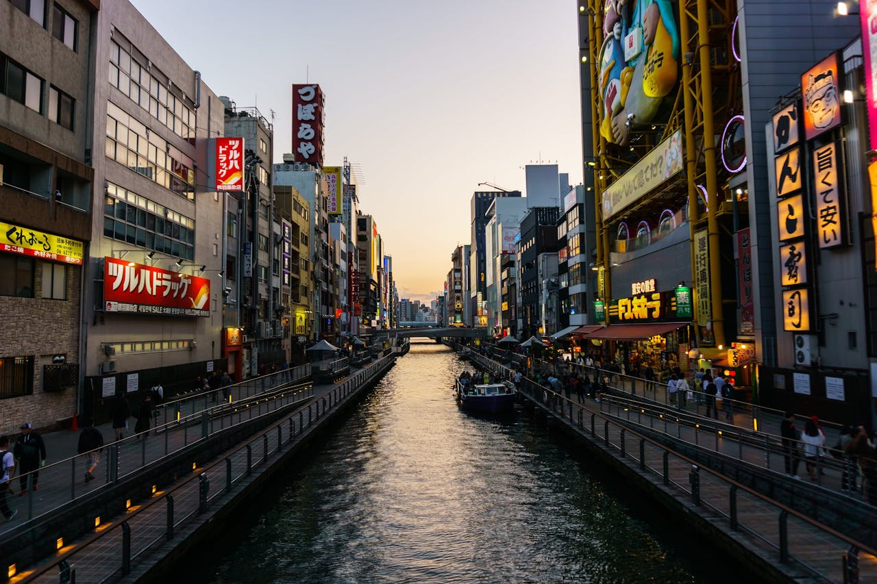 Osaka’s Food and Fun Hub: Best Things to Do in Dotonbori Recommended by Locals